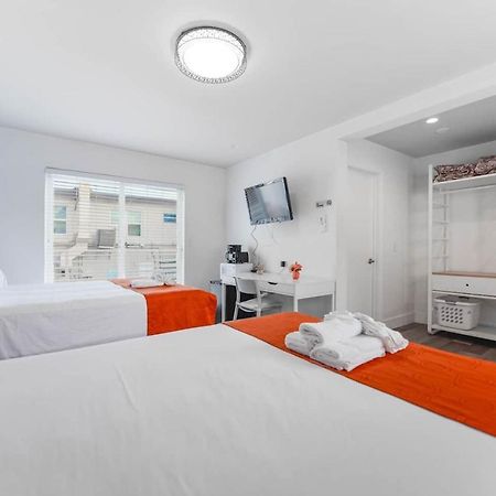 Cozy 1 Bedroom With Pool Steps From The Beach #47 Hollywood Esterno foto