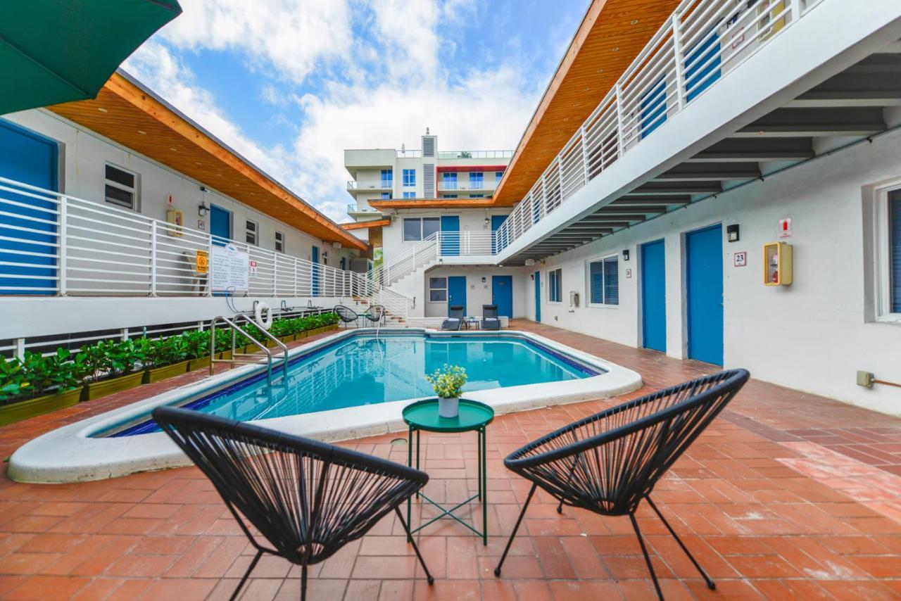 Cozy 1 Bedroom With Pool Steps From The Beach #47 Hollywood Esterno foto