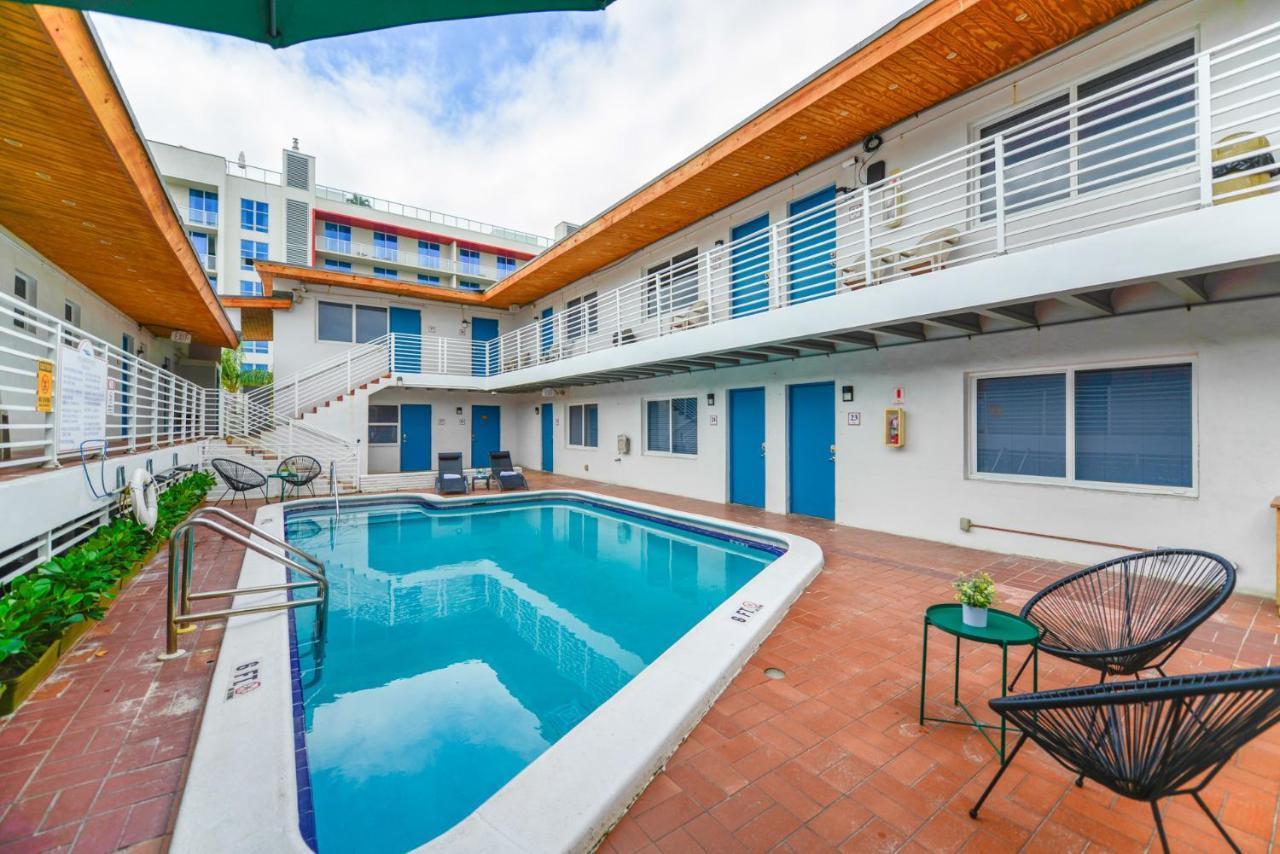 Cozy 1 Bedroom With Pool Steps From The Beach #47 Hollywood Esterno foto